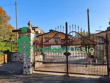 Villa di 143 m² con più di 5 locali a Picerno