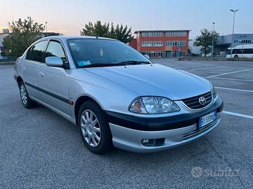 2001 Toyota Avensis 1.8 BENZINA