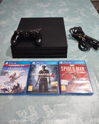 PS4 PlayStation 4 Pro nuovissima + 3 giochi e cavi