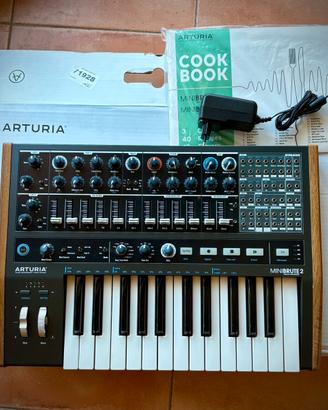 Arturia minibrute 2