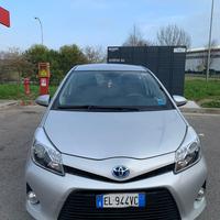 Toyota yaris 1.5 ibrida SOLO PER EXPORT