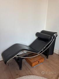 Chaise longue pelle