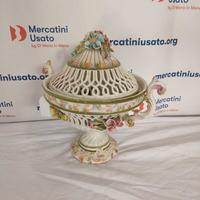 Potiche Biansata con decoro di fiori Bassano