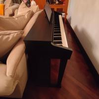 Pianoforte digitale Roland HP 504 mai usato 