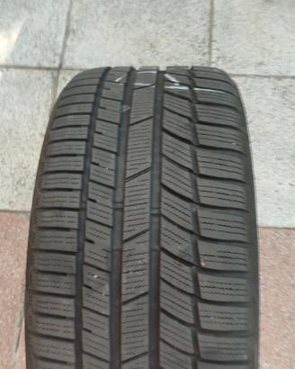 Gomme Invernali 255/35/19 Toyo