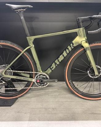 Factor OSTRO GRAVEL tg. 54 Sram Red AXS 1x13v