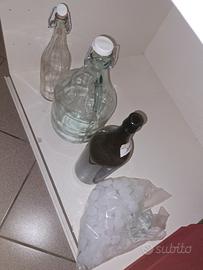 bottiglia per olio o vino, con tappi