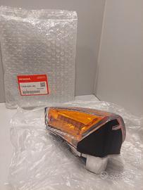 Freccia DX HONDA FORZA EX 250 Nuovo imballato