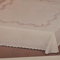 copriletto vintage in piche bianco ricamato 