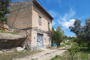 Terreno con fabbricato rurale