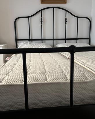 Letto matrimoniale usato pochissimo