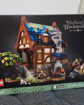 Lego  - Fabbro Medievale - set 21325 (MISB)