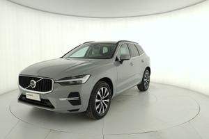 VOLVO XC60 2.0 b4 Momentum auto