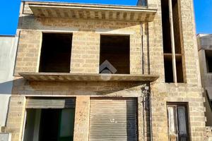CASA INDIPENDENTE A PRESICCE