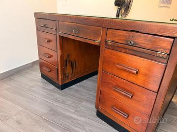 antica scrivania vintage