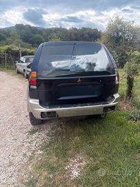 Pajero sport incidentato