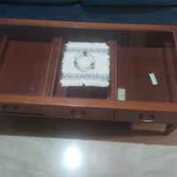 tavolino in ciliegio con cassetti