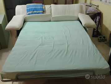 divano letto tre posti 