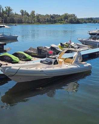 Gommone ItalBoats Stingher 686xs con Honda BF225