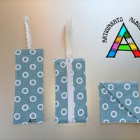 Kit lettori. Segna pagine e astuccio portapenne A4