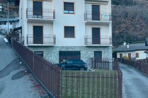 Intero stabile in Teglio via C. Morelli n.12