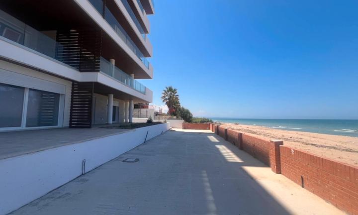 Fronte mare - Appartamento con ampio terrazzo