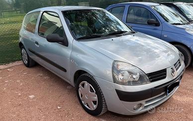 Renault Clio 1.2 cat 3 porte Confort Authentique