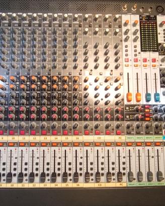 Mixer Behringer Xenix XL 3200