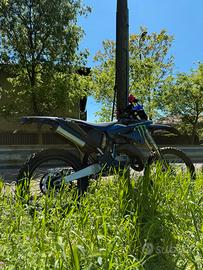 Yz 125 ( per prezzo leggere descrizione )