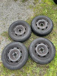 Gomme invernali con cerchi ferro 15  185/65/r15
