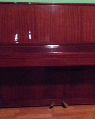 pianoforte a muro cherny