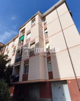 APPARTAMENTO DI TRE VANI CON BALCONE