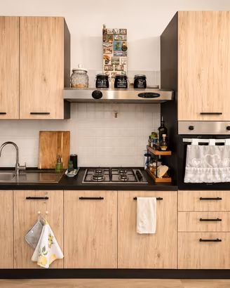 Cucina effetto legno - pari al nuovo