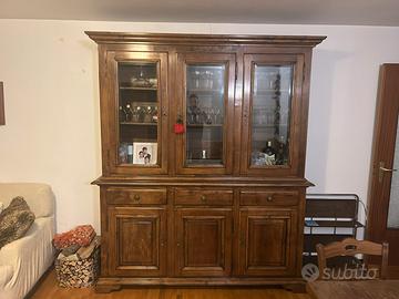 Armadio in noce nazionale