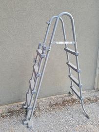 scaletta di sicurezza per piscina bestway