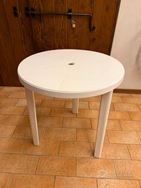 10 Tavolini in plastica