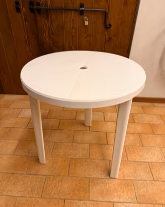 10 Tavolini in plastica