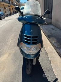 Hexagon Piaggio