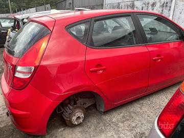 hyundai i30 del 2009 2010 2011 per ricambi