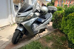 Suzuki Burgman 400