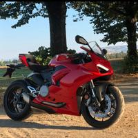 Ducati Panigale V2 2021