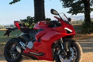 Ducati Panigale V2 2021