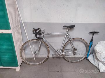 Bianchi da corsa per eroica