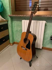 Chitarra acustica Sakura