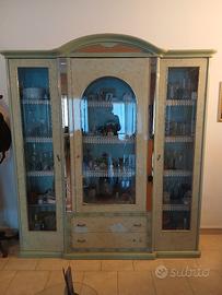 cristalliera  con due cassetti 