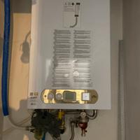 Caldaia a condesazione  Ariel eco wind aurum c28