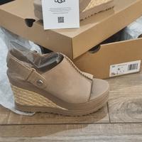 sandalo UGG