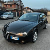 Alfa romeo 147 1.9 JTDm 120cv Black Line