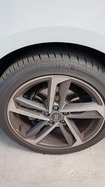 Gomme Vredestein estive 215/45/17 91w 