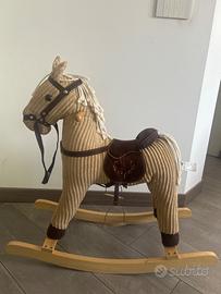 Cavallo a Dondolo Città del Sole